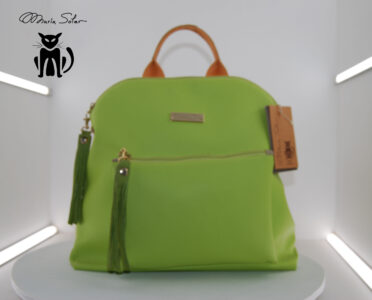proceso de fabricacion mochila CUERO vegano pistacho MARIA SOLER bags